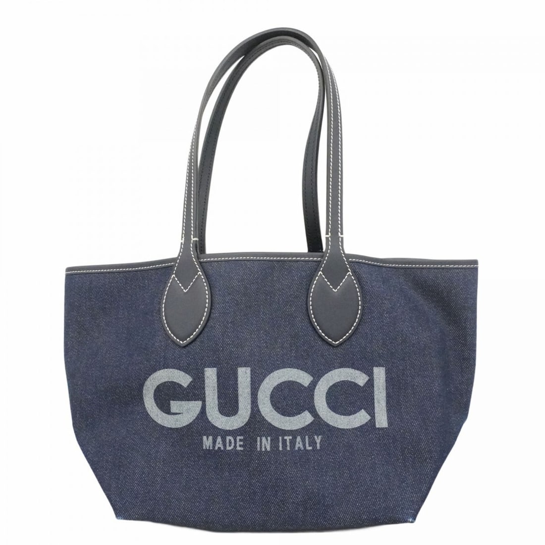Gucci Tortissima Tote Bag 820496 Denim Navy Women's P2862776: --- Catalog ---Category: SizeSize (HxWxD): 19cm x 22cm x 18cm / 7.48'' x 8.66'' x 7.08''Category: DesignType: Tote bagColor: NavyGender: WomenMaterial: Denim Hardware Color: SilverCategory: GeneralMPN