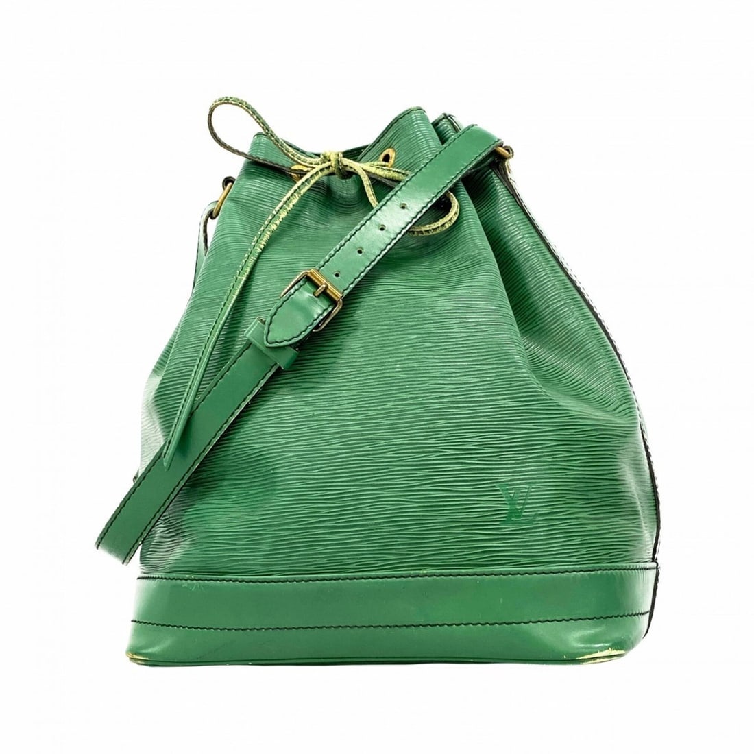 Louis Vuitton Epi Noe Shoulder Bag M44004 Borneo Green (Women's): --- Catalog ---Category: SizeSize (HxWxD): 34cm x 27cm x 19cm / 13.38'' x 10.62'' x 7.48''Category: DesignType: Shoulder bagColor: Borneo greenGender: WomenCategory: GeneralMPN: M44004Brand: Louis Vui