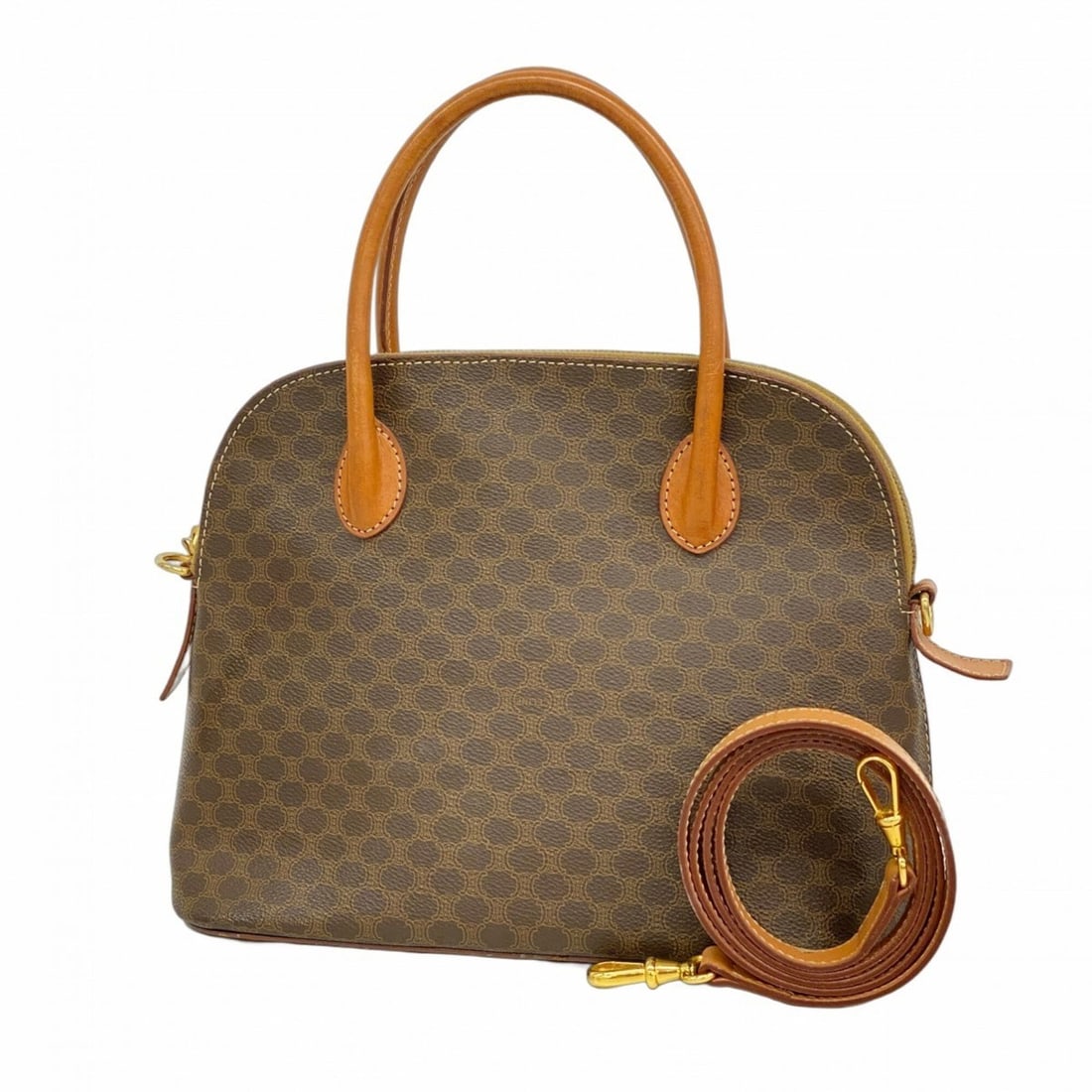 Celine Macadam Brown 2-way handbag for women: --- Catalog ---Category: SizeSize (HxWxD): 23cm x 28.5cm x 13cm / 9.05'' x 11.22'' x 5.11''Category: DesignType: HandbagColor: BrownGender: WomenMaterial: PVC Hardware Color: GoldCategory: GeneralBran