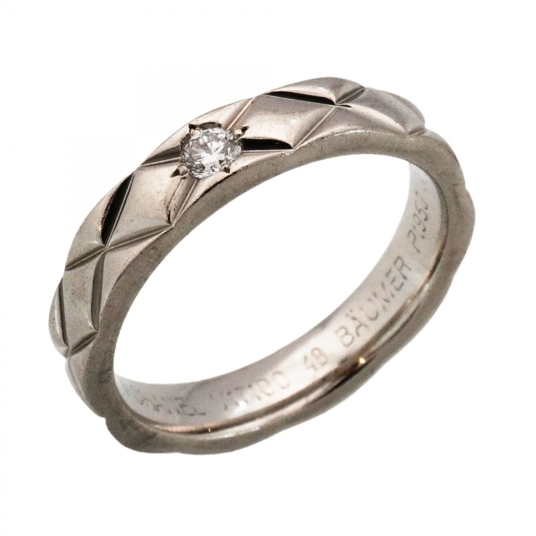 Chanel Matelassé Ring, 1PD (Pt950) Platinum Diamond, Size 48, Women's: --- Catalog ---Category: SizeUS Size: 4.5Brand Size: 48Category: DesignType: Band ringStone: DiamondGender: WomenMaterial: Platinum 950Category: GeneralBrand: Chanel--- Item List ---Section: Condition