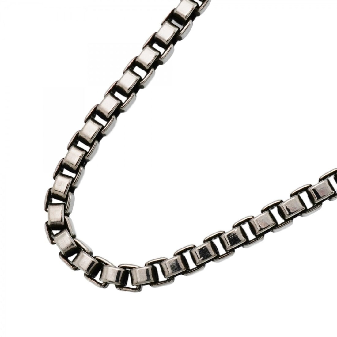 Tiffany & Co. Venetian Necklace, Sterling Silver 925, for Men and Women: --- Catalog ---Category: SizeNeck Circumference: 46 cm / 18.11''Category: DesignGender: Men,WomenMaterial: Silver 925Necklace Type: NecklaceCategory: GeneralBrand: Tiffany--- Item List ---Section: Con