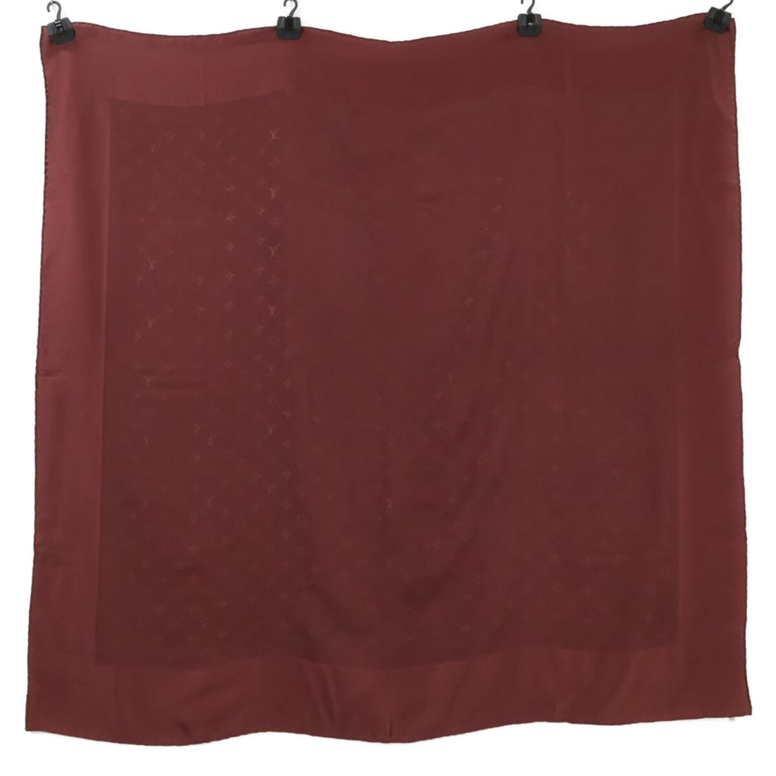 LOUIS VUITTON M71163 Carre Monaco Monogram Silk Scarf Muffler Bordeaux Women's: --- Catalog ---Category: SizeSize (LxW): 90cm x 91cm / 35.43'' x 35.82''Category: DesignType: ScarfColor: BordeauxGender: WomenMaterial: Silk Category: GeneralBrand: Louis Vuitton--- Item List ---Sect