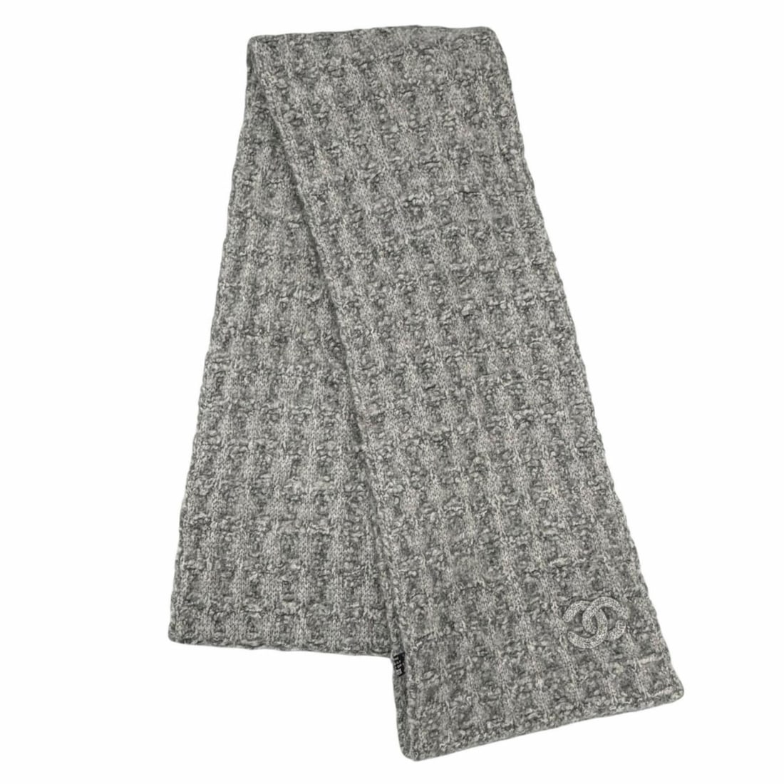 CHANEL 17B Cashmere Silk Scarf/Stole with Coco Mark Embellishment, Gray, Made in Italy, Women's,: --- Catalog ---Category: SizeSize (LxW): 1.1m x 18cm / 43.3'' x 7.08''Category: DesignType: StoleColor: GrayGender: WomenMaterial: Cashmere 80%, Silk 20%Category: GeneralBrand: ChanelCountry of Origin