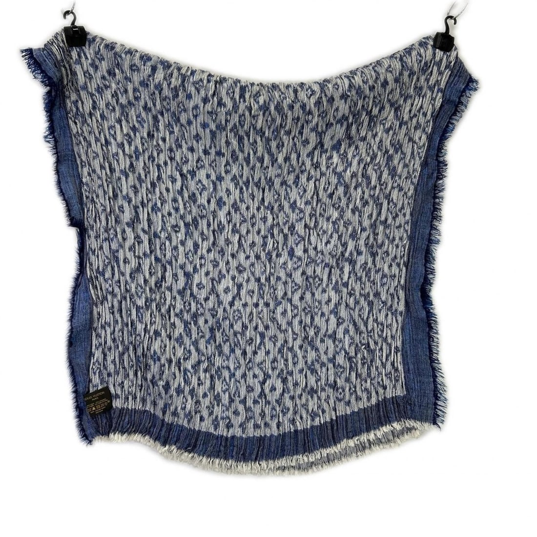 LOUIS VUITTON 401910 Monogram Pleated Scarf, Blue, Women's: --- Catalog ---Category: SizeSize (LxW): 1.25m x 67cm / 49.21'' x 26.37''Category: DesignType: ScarfColor: BlueGender: WomenMaterial: Silk Category: GeneralBrand: Louis Vuitton--- Item List ---Section