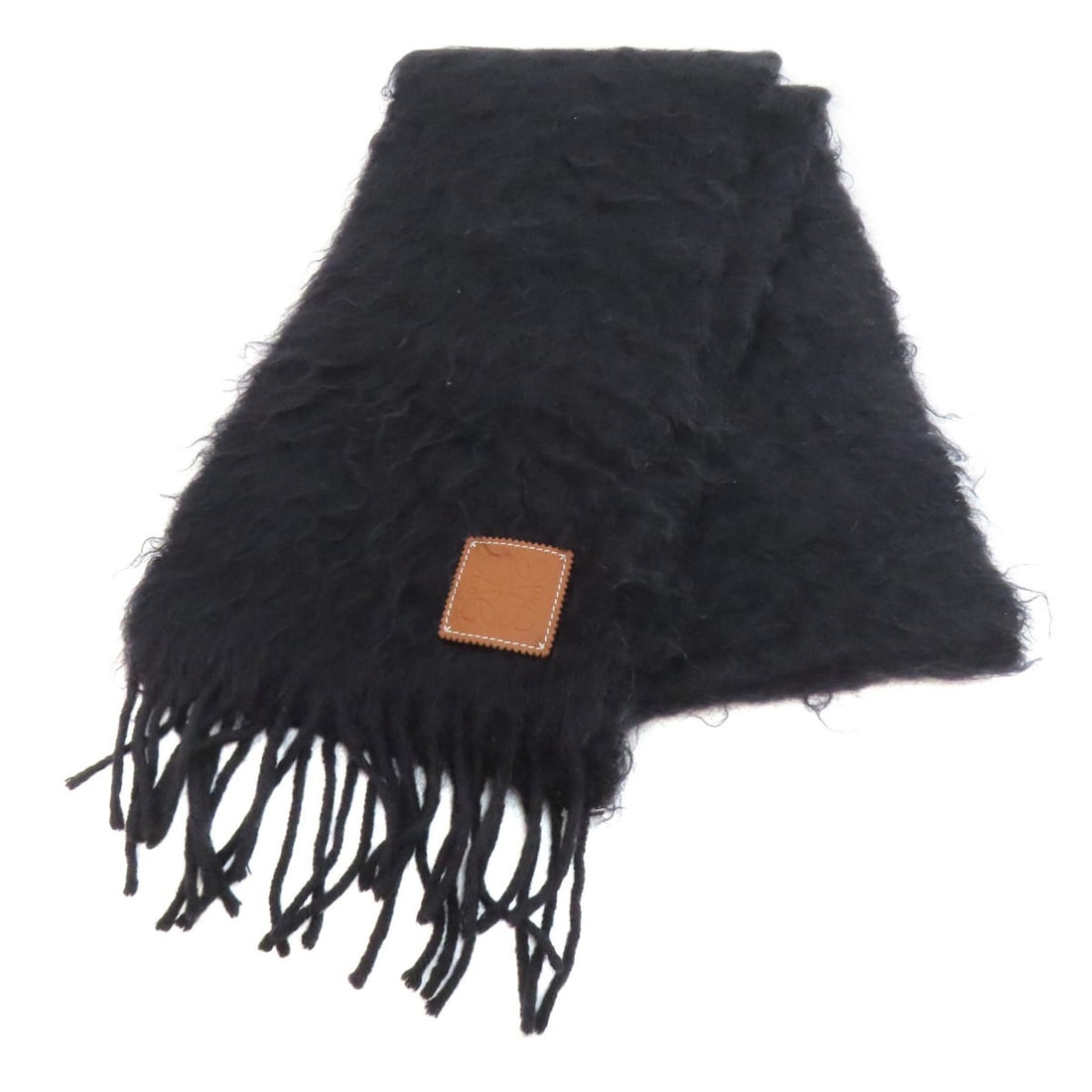 Loewe Anagram Scarf, Mohair/Wool, Women's: --- Catalog ---Category: SizeSize (LxW): 1.85m x 23cm / 72.83'' x 9.05''Category: DesignType: StoleColor: BlackGender: WomenMaterial: Wool , Mohair Category: GeneralBrand: Loewe--- Item List ---Sectio