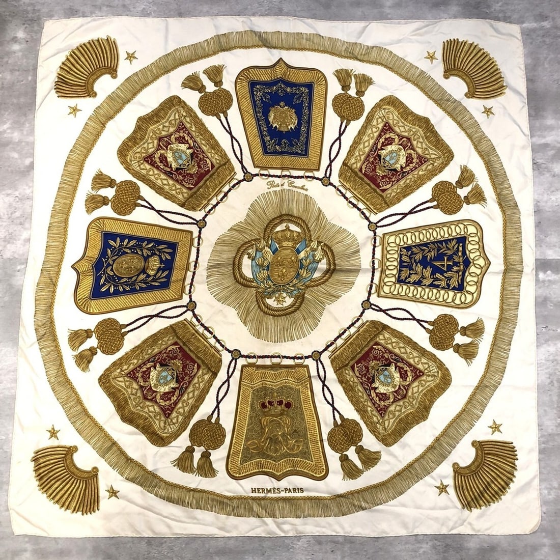 HERMES Carre 90 Poste et Cavalerie Scarf/Muffler, Gold, Silk, Women's (1 of 20)