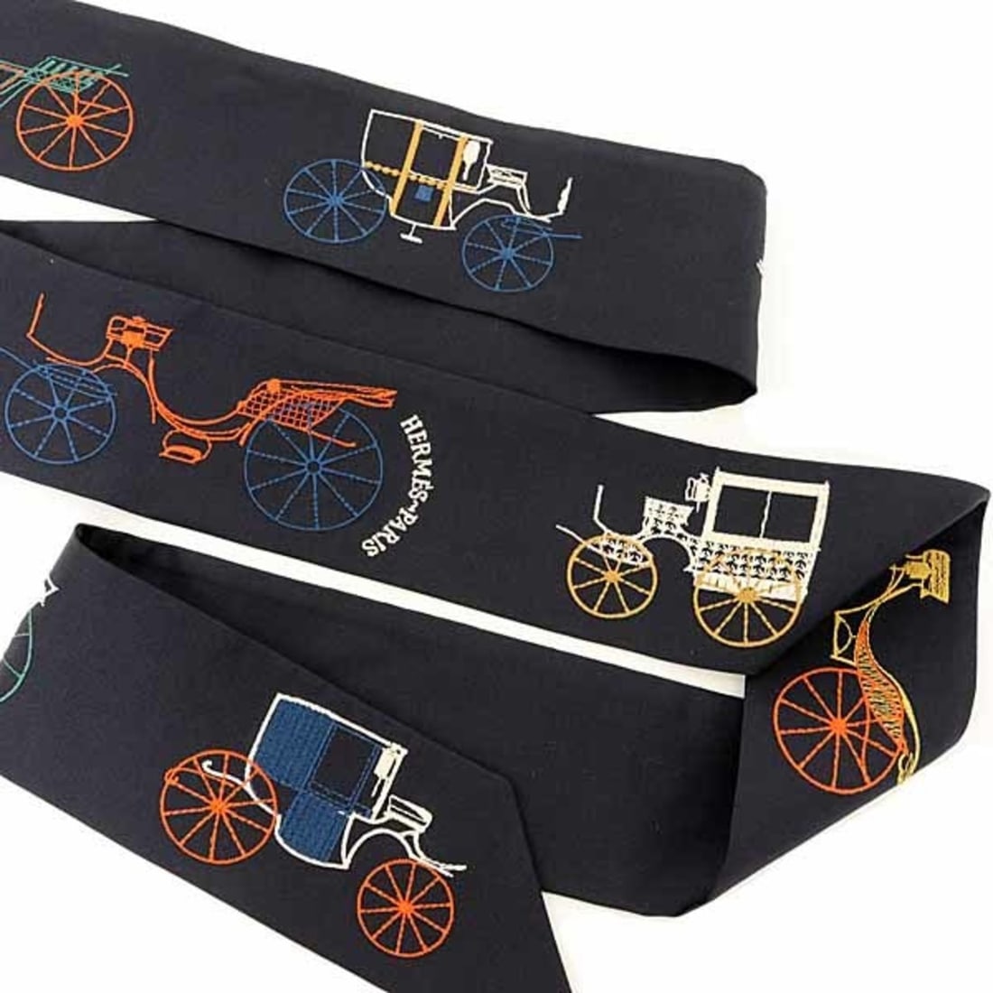 HERMES Twilly Long "A Tout Berline" Scarf Muffler Silk H854175S 01 Blue Noir Multicolor S: --- Catalog ---Category: SizeSize (LxW): 1.6m x 6.3cm / 62.99'' x 2.48''Category: DesignType: ScarfColor: Black, Blue, Multi-colorGender: WomenMaterial: Silk Category: GeneralMPN: H854175S 01Brand: He