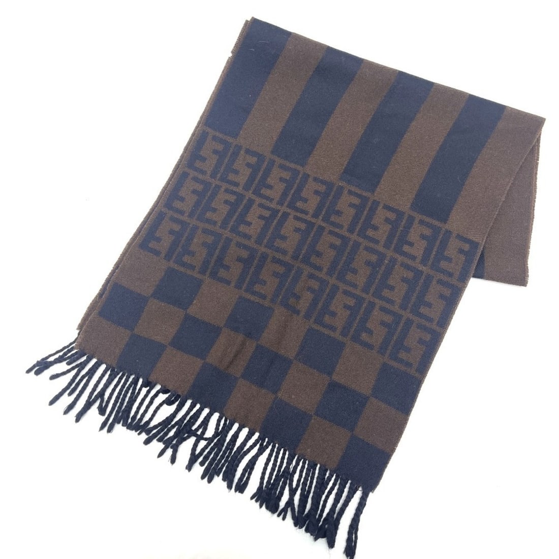 FENDI Zucca pattern pecan scarf, fringe stole, winter wear, wool, women's, navy.: --- Catalog ---Category: SizeSize (LxW): 38cm x 1.5m / 14.96'' x 59.05''Category: DesignType: StoleColor: Brown, NavyGender: WomenMaterial: Wool Category: GeneralBrand: FendiCountry of Origin: