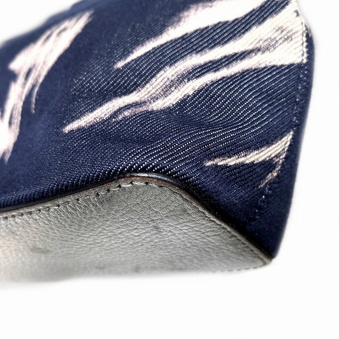 Louis Vuitton Monogram Gradient M70257 Scarf - 8