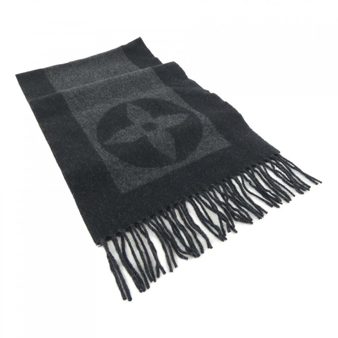 Louis Vuitton Cardiff M70482 Scarf: --- Catalog ---Category: SizeSize (LxW): 1.76m x 30cm / 69.29'' x 11.81''Category: DesignType: StoleColor: BlackGender: MenMaterial: Cashmere 10%, Wool 90%Category: GeneralMPN: M70482Brand: Louis Vuit