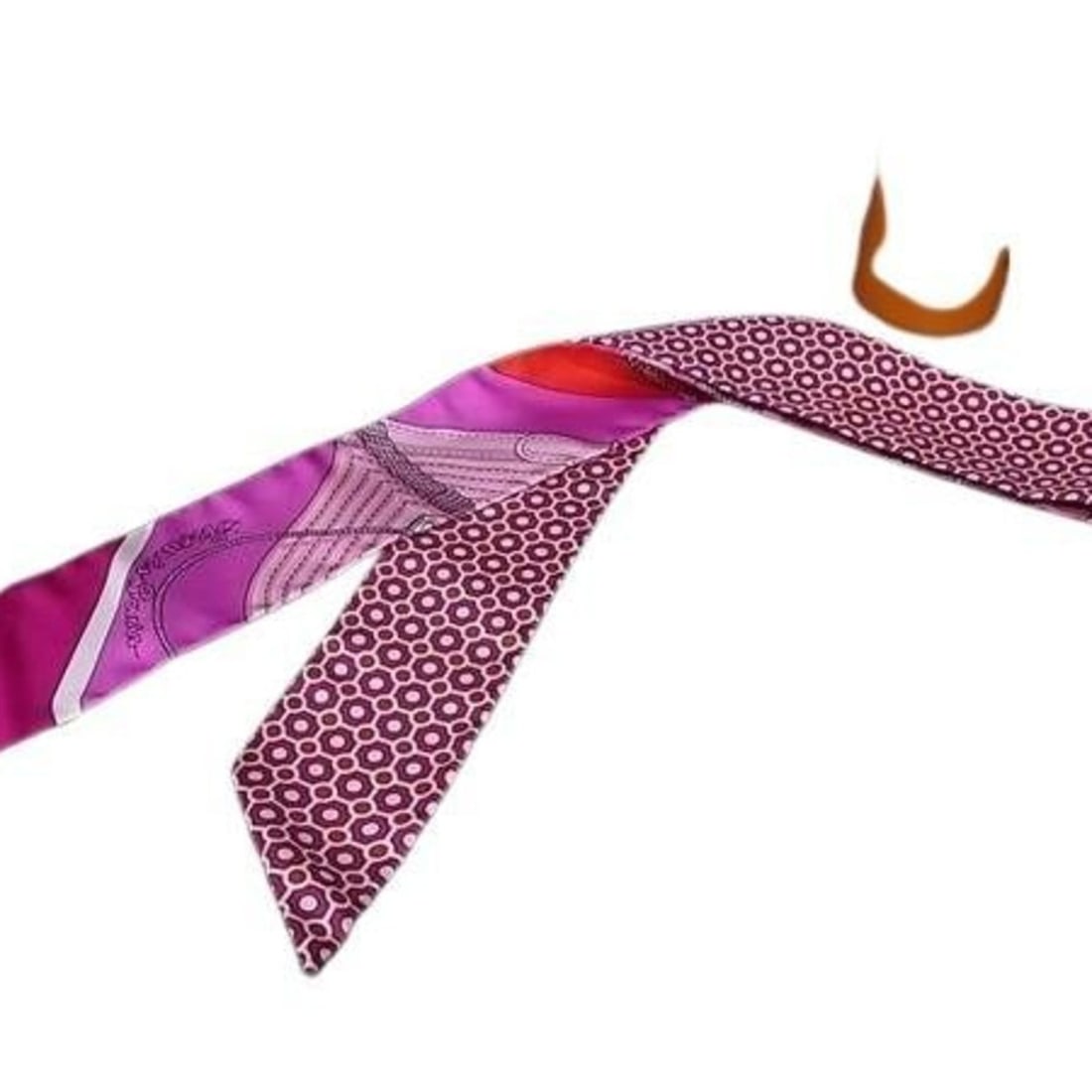 HERMES Ribbon Scarf/Muffler Twilly Multicolor Silk Women's CLIC CLAC MODERN CANNAGE: --- Catalog ---Category: SizeSize (LxW): 86cm x 5cm / 33.85'' x 1.96''Category: DesignType: ScarfColor: Multi-colorGender: WomenMaterial: Silk 100%Category: GeneralLine: TwillyBrand: HermesCountry of 