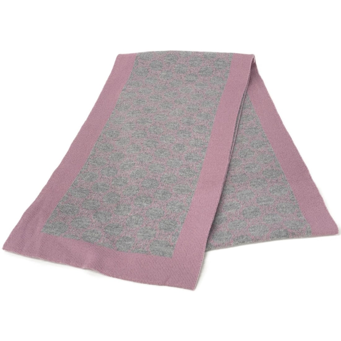 GUCCI 421068 Gray and Pink Wool GG Scarf, Gray, Women's: --- Catalog ---Category: SizeSize (LxW): 1.7m x 23cm / 66.92'' x 9.05''Category: DesignType: StoleColor: GrayGender: WomenMaterial: Wool Category: GeneralBrand: Gucci--- Item List ---Section: Conditio