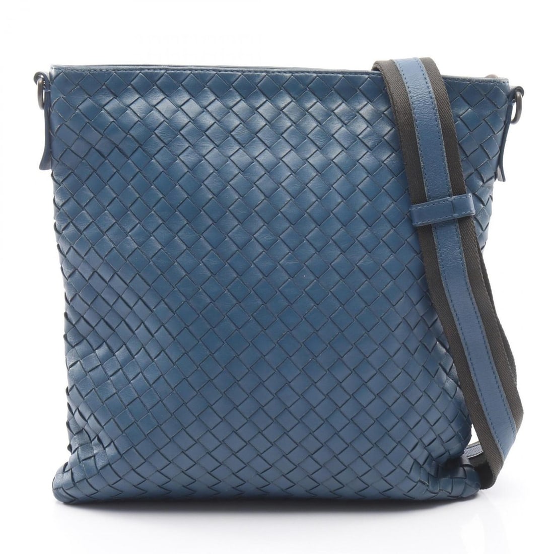 Bottega Veneta Intrecciato Small Messenger Bag Shoulder Handbag Leather Men's Blue: --- Catalog ---Category: SizeSize (HxWxD): 27.5cm x 26cm x 20cm / 10.82'' x 10.23'' x 7.87''Category: DesignType: Handbag, Messenger bag, Shoulder bagColor: BlueGender: MenMaterial: Leather Category: 