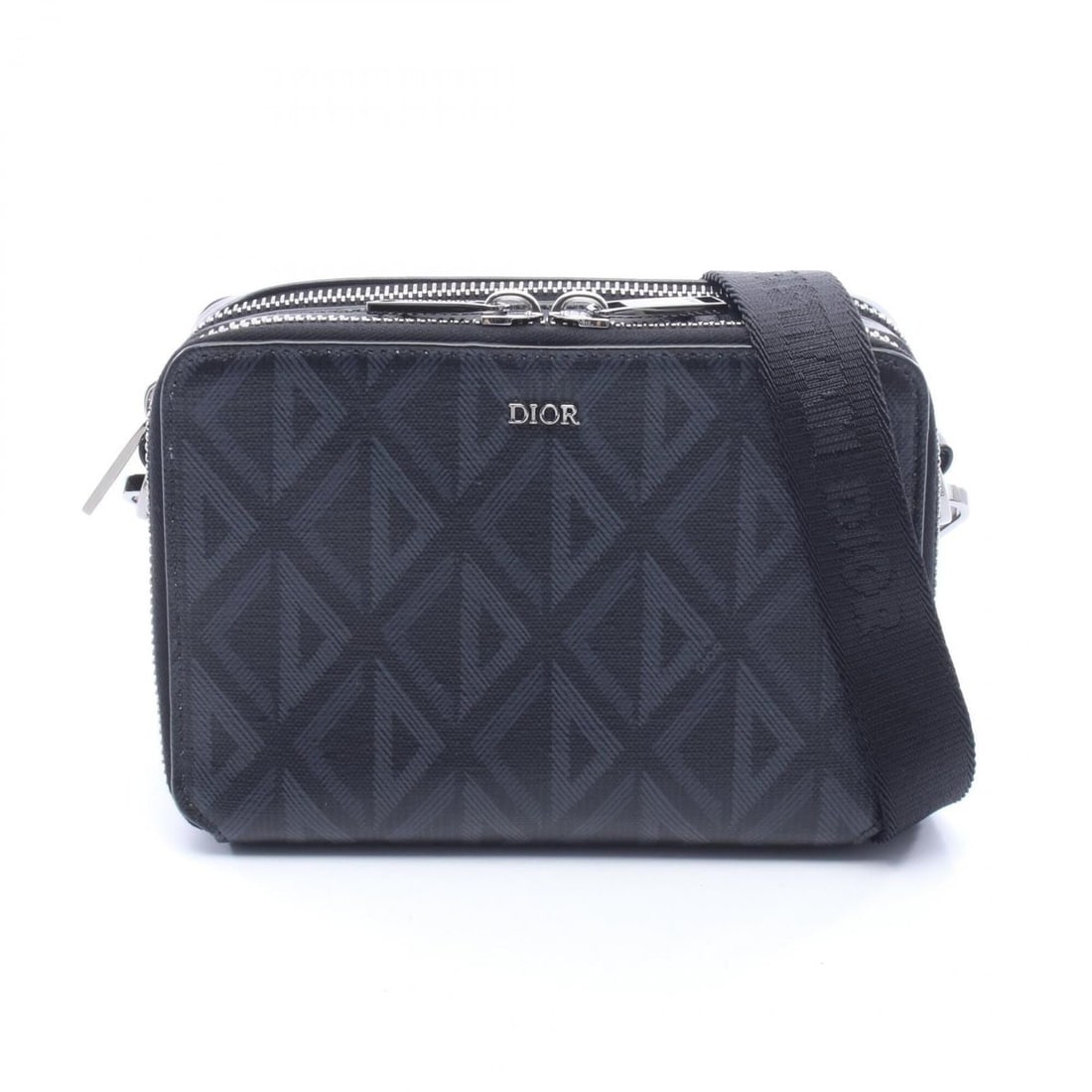 Christian Dior Dior CD Diamond Messenger Pouch Shoulder Bag Handbag Coated Canvas Leather Men's: --- Catalog ---Category: SizeSize (HxWxD): 12.5cm x 17cm x 3.5cm / 4.92'' x 6.69'' x 1.37''Strap Length: 140cm / 55.11''Category: DesignType: Handbag, Pouch, Shoulder bagColor: BlackGender: MenMateria