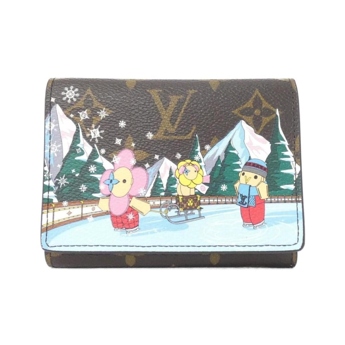 Louis Vuitton Monogram (Vivienne) Portefeuille Victorine M82622 Wallet: --- Catalog ---Category: SizeSize (HxWxD): 9cm x 12cm x 2cm / 3.54'' x 4.72'' x 0.78''Category: DesignType: Wallet (tri-fold)Color: MarronGender: WomenMaterial: Coated canvas Category: GeneralMPN: M82