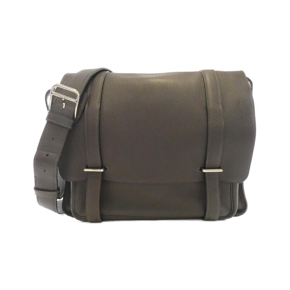 Hermes Steve Busas 35cm 055080CK Shoulder Bag: --- Catalog ---Category: SizeSize (HxWxD): 25cm x 34cm x 11cm / 9.84'' x 13.38'' x 4.33''Category: DesignType: Shoulder bagColor: BrownGender: WomenMaterial: Taurillon clemence leather Hardware Color: