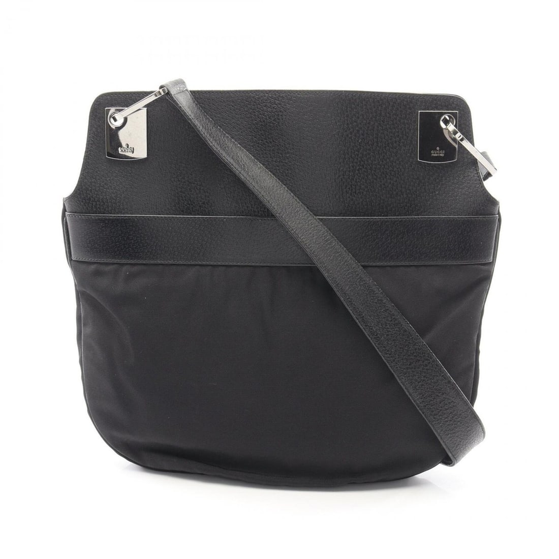 Gucci shoulder bag/handbag, nylon and leather, women's, black, 001-3307: --- Catalog ---Category: SizeSize (HxWxD): 31cm x 30cm x 3cm / 12.2'' x 11.81'' x 1.18''Category: DesignType: Handbag, Shoulder bagColor: BlackGender: WomenMaterial: Nylon , Leather Category: GeneralM
