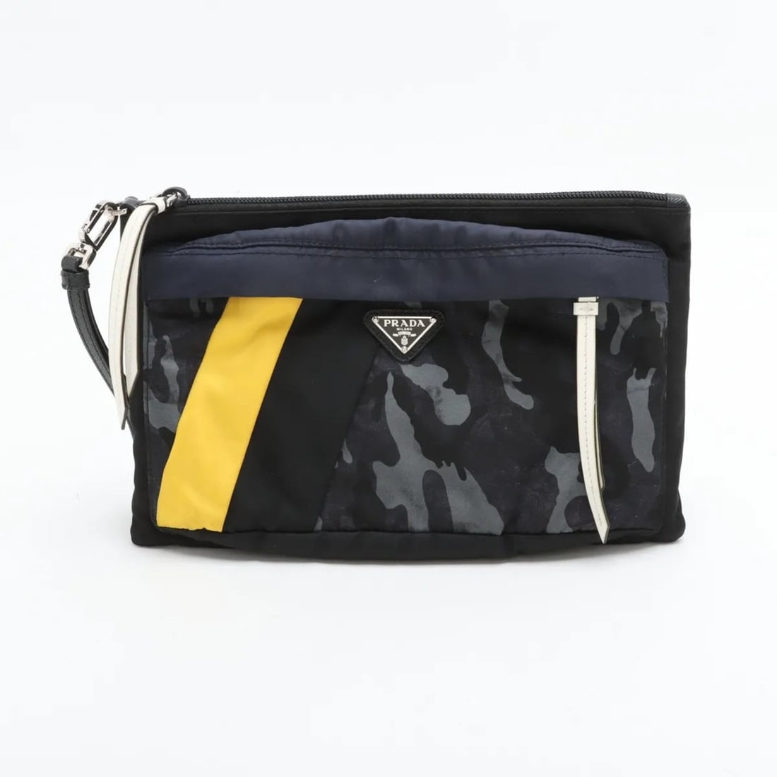Prada Tessuto Nylon Camouflage Pattern Triangle Logo Leather Second Bag Handbag Pouch for Men: --- Catalog ---Category: SizeSize (HxWxD): 17cm x 27cm / 6.69'' x 10.62''Category: DesignType: Clutch bag, PouchColor: BlackGender: MenMaterial: Nylon , Leather Category: GeneralBrand: Prada--- Item L