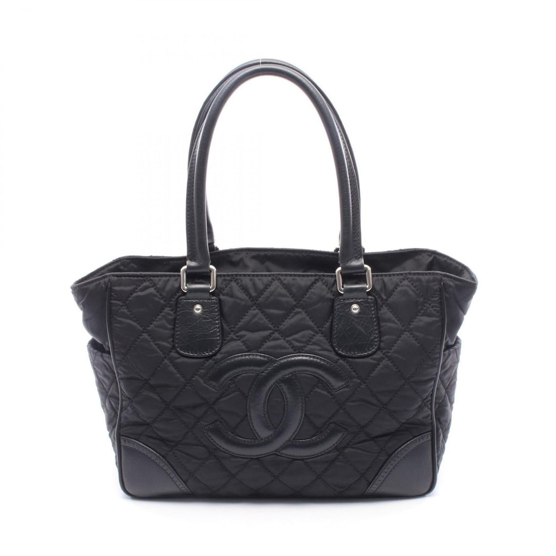Chanel Paris New York Line Tote Bag Handbag Nylon Leather Women's Black A33100: --- Catalog ---Category: SizeSize (HxWxD): 26cm x 33cm x 14cm / 10.23'' x 12.99'' x 5.51''Category: DesignType: Handbag, Tote bagColor: BlackGender: WomenMaterial: Nylon , Leather Hardware Color: Silv