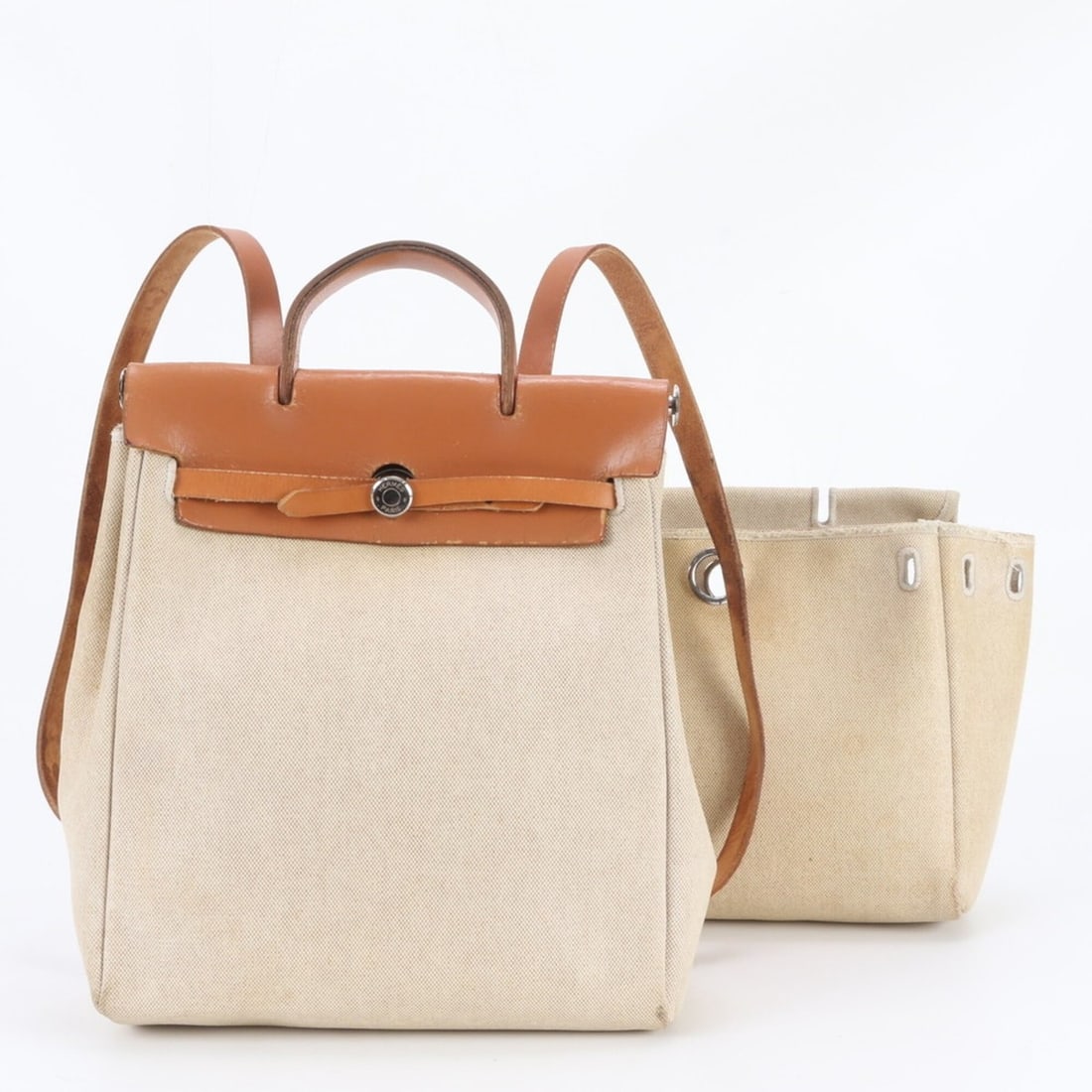 Hermes ?C stamp Herbag Ad with replacement bag Toile H leather backpack for men: --- Catalog ---Category: SizeSize (HxWxD): 25cm x 30cm x 11cm / 9.84'' x 11.81'' x 4.33''Category: DesignType: BackpackColor: Beige, BrownGender: MenMaterial: Canvas , Leather Category: GeneralBrand: 
