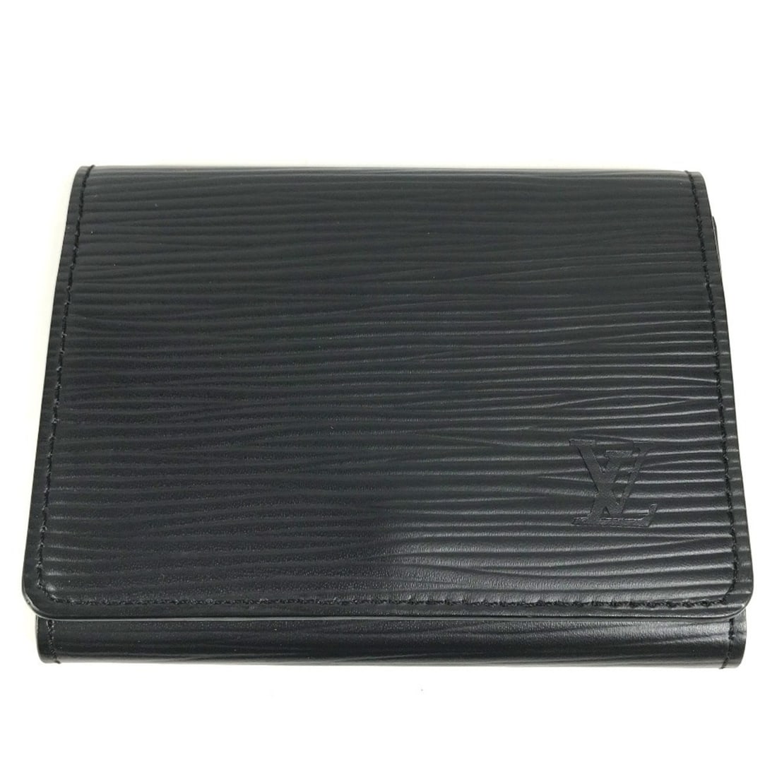 LOUIS VUITTON M56582 Epi Enveloppe Carte de Visite Business Card Holder Pass Case Flap Bi-fold: --- Catalog ---Category: DesignType: Business card caseColor: Black, NoirGender: Men,Women,UnisexClosure: FlapMaterial: Epi leather Category: GeneralLine: EpiBrand: Louis VuittonCountry of Origin: