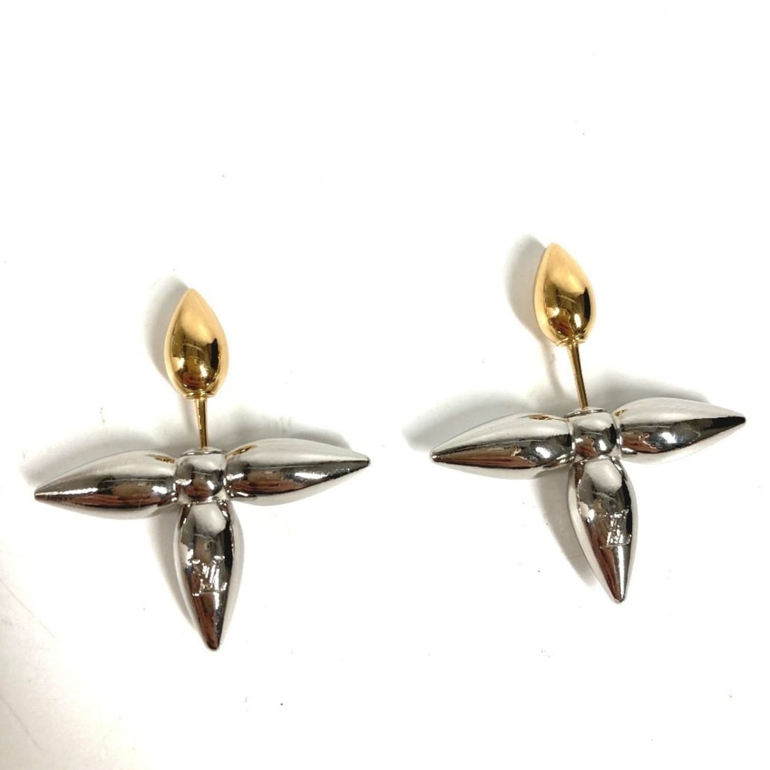 LOUIS VUITTON M80268 Boucles d'Oreilles Louisette - Accessories, Jewelry, Earrings, Metal, Men's,: --- Catalog ---Category: SizeSize (HxWxD): 32.00mm x 30.00mm / 1.26'' x 1.18''Category: DesignType: Stud earringsColor: Gold, SilverGender: Men,Women,UnisexMaterial: MetalCategory: GeneralBrand: Louis
