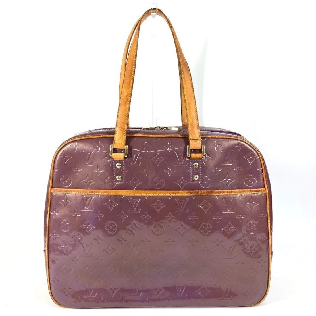LOUIS VUITTON M91081 Monogram Vernis Sutton Bag, Boston Shoulder Tote Canvas, Women's, Violet Purple: --- Catalog ---Category: SizeSize (HxWxD): 30cm x 38cm x 14cm / 11.81'' x 14.96'' x 5.51''Category: DesignType: Boston bag, Shoulder bagColor: PurpleGender: WomenMaterial: Monogram Vernis Category: Ge