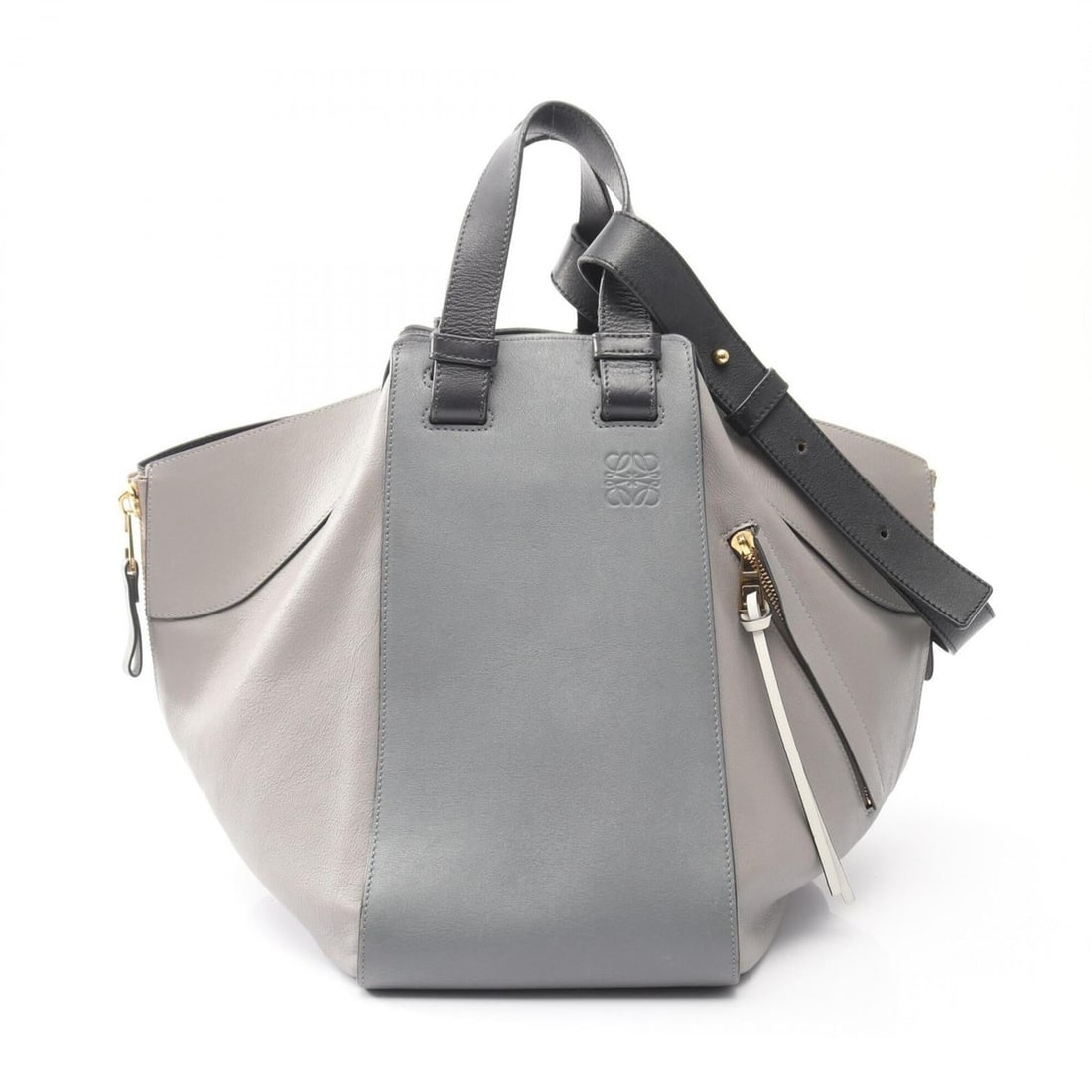 Loewe Hammock Medium Handbag, Leather, Women's, Gray: --- Catalog ---Category: SizeSize (HxWxD): 28cm x 16cm x 31cm / 11.02'' x 6.29'' x 12.2''Category: DesignType: HandbagColor: GrayGender: WomenMaterial: Leather Category: GeneralLine: HammockBrand: Loe