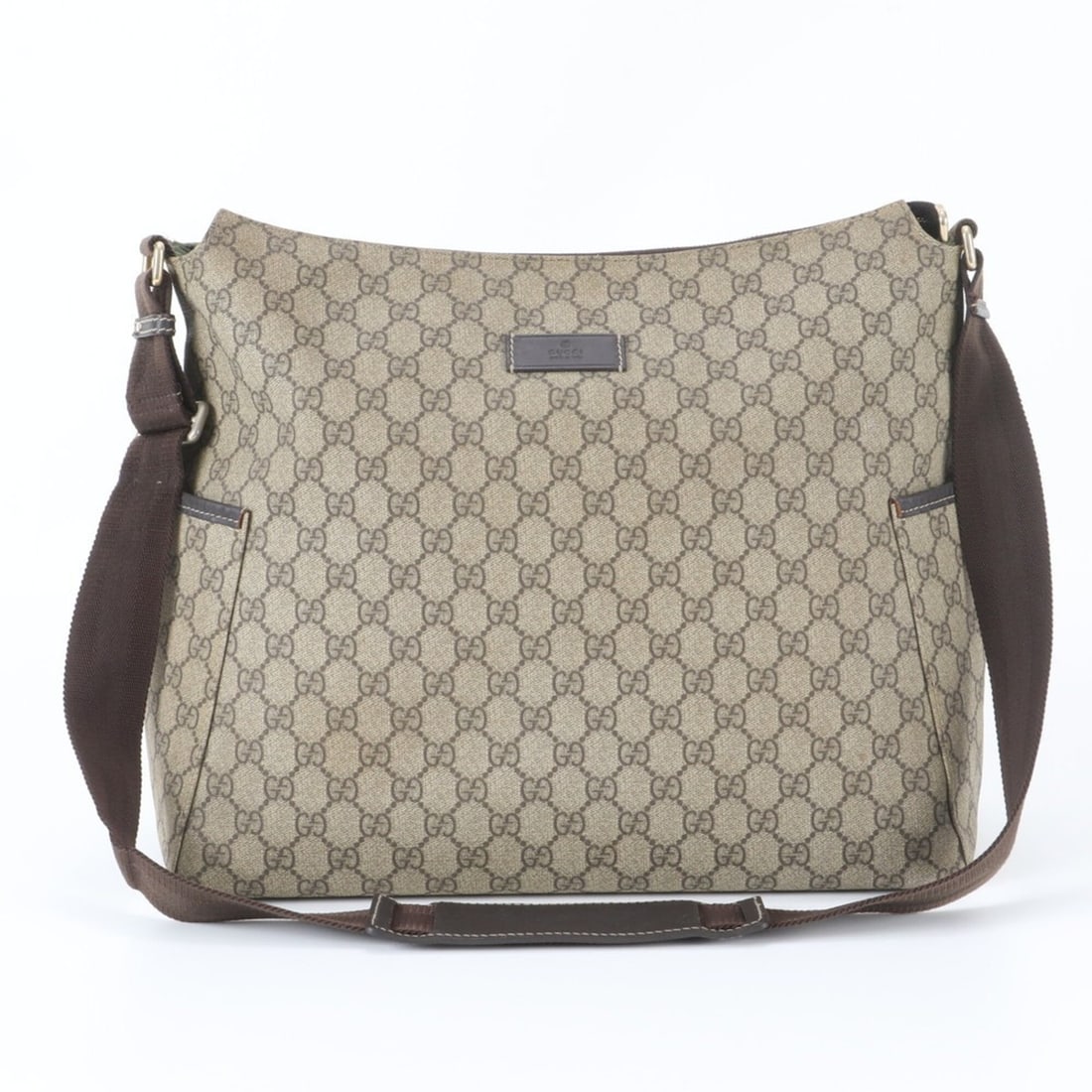 Gucci GG Supreme 201767 Leather Shoulder Bag, Crossbody Messenger Bag for Men: --- Catalog ---Category: SizeSize (HxWxD): 33cm x 36cm x 19cm / 12.99'' x 14.17'' x 7.48''Category: DesignType: Shoulder bagColor: BrownGender: MenMaterial: Coated canvas , Leather Category: GeneralMP