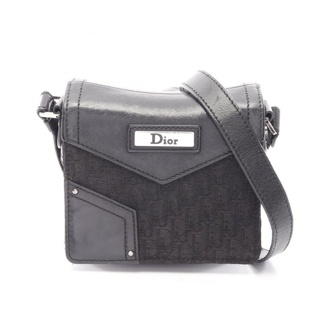 Christian Dior Street Chic Trotter Shoulder Bag/Handbag, Canvas & Leather, Women's, Black: --- Catalog ---Category: SizeSize (HxWxD): 13cm x 13cm x 7cm / 5.11'' x 5.11'' x 2.75''Category: DesignType: Handbag, Shoulder bagColor: BlackGender: WomenMaterial: Canvas , Leather Category: GeneralB