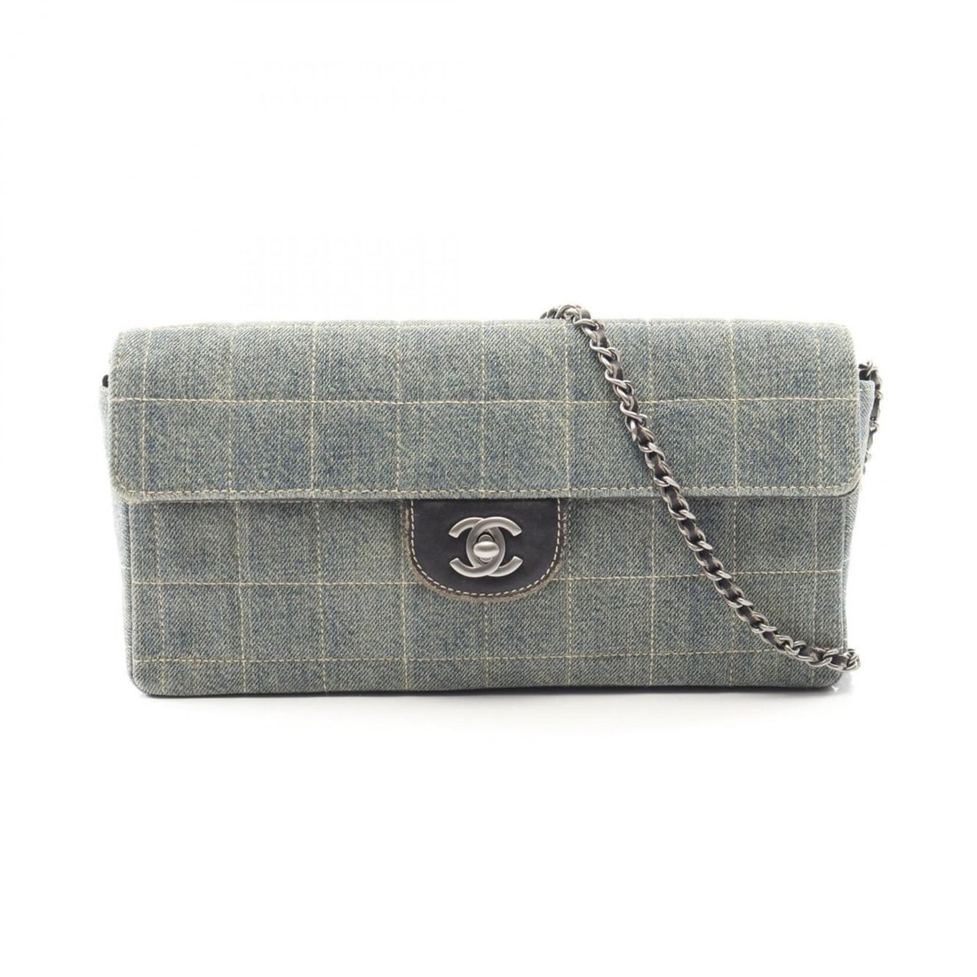 Chanel Chocolate Bar Shoulder Bag/Handbag, Denim, Women's, Blue, A15316: --- Catalog ---Category: SizeSize (HxWxD): 13cm x 26cm x 4cm / 5.11'' x 10.23'' x 1.57''Category: DesignType: Handbag, Shoulder bagColor: BlueGender: WomenMaterial: Denim Category: GeneralMPN: A15316B