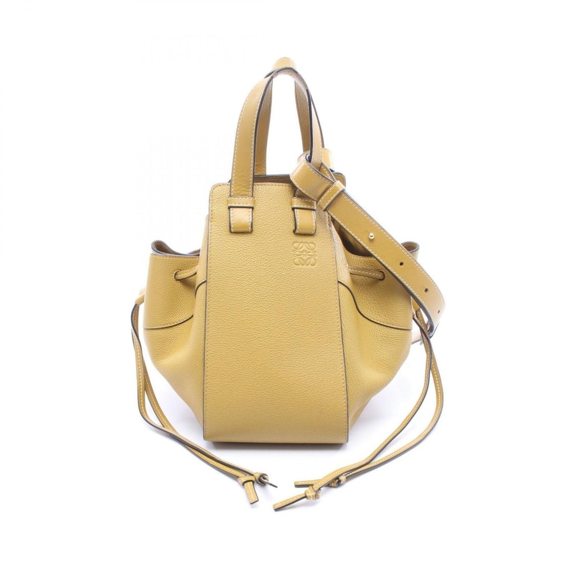 Loewe Hammock Drawstring Bag Small 2-Way Handbag Leather Women's Brown: --- Catalog ---Category: SizeSize (HxWxD): 24cm x 14cm x 23cm / 9.44'' x 5.51'' x 9.05''Category: DesignType: HandbagColor: BrownGender: WomenMaterial: Leather Category: GeneralBrand: Loewe--- Item Li