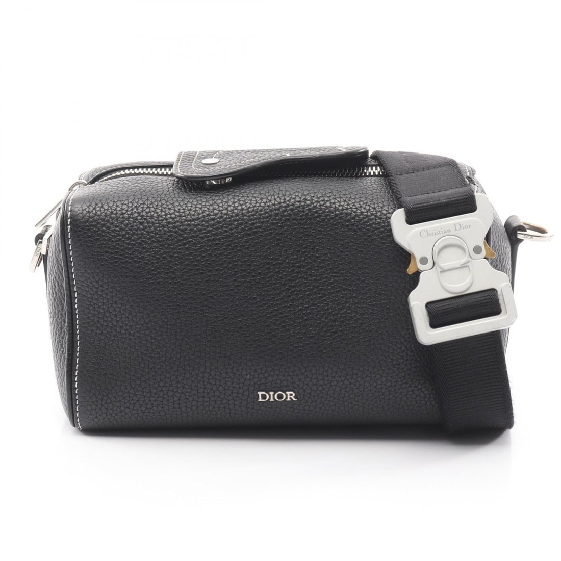 Christian Dior Dior Lango 22 Shoulder Bag/Handbag, Leather, Men's/Women's, Black: --- Catalog ---Category: SizeSize (HxWxD): 14cm x 22cm x 10cm / 5.51'' x 8.66'' x 3.93''Category: DesignType: Handbag, Shoulder bagColor: BlackGender: Men,WomenMaterial: Leather Category: GeneralBrand