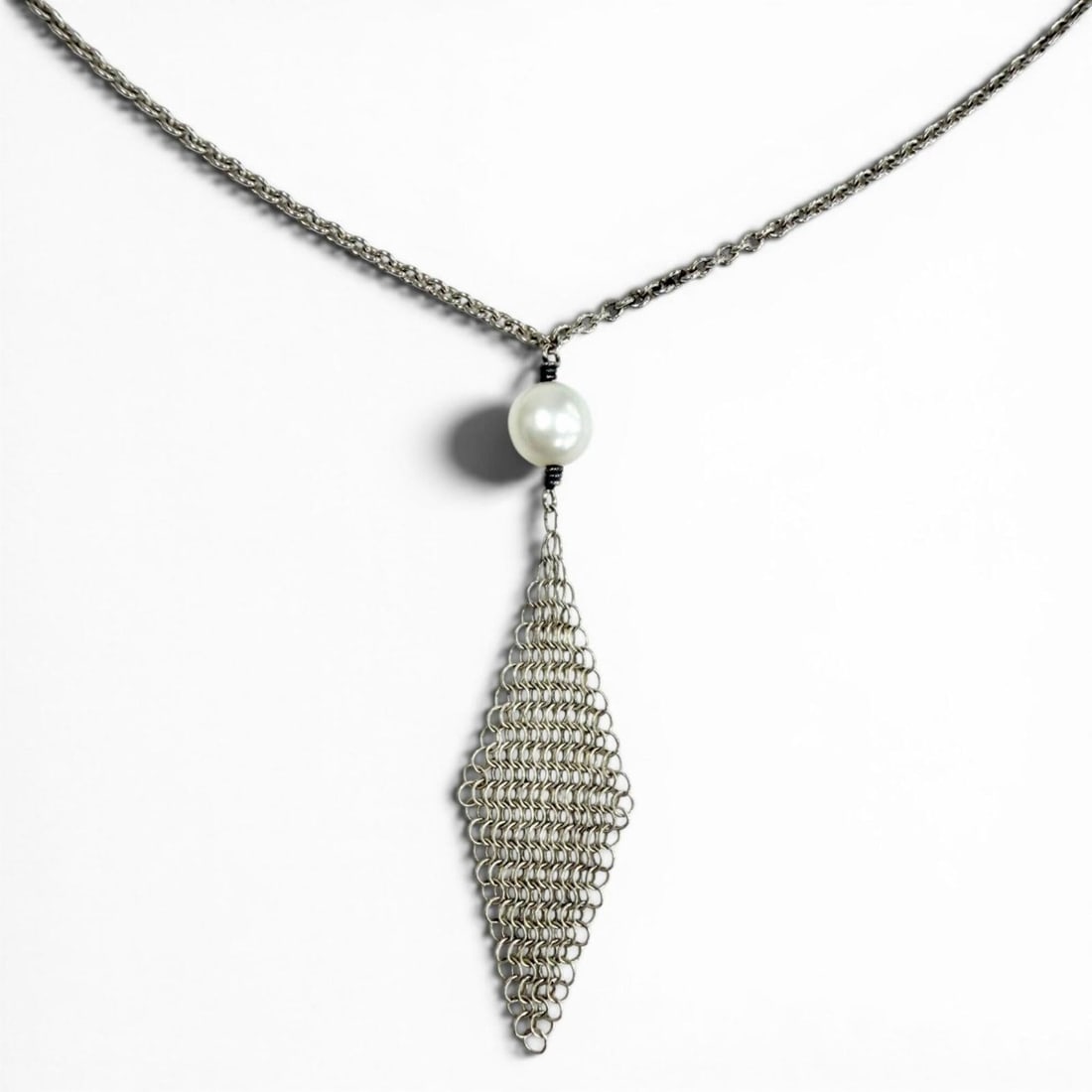 TIFFANY&Co. Tiffany & Co. SV925 Freshwater Pearl Mesh Tassel Pendant Necklace, Silver, Weight 3.0g,: --- Catalog ---Category: SizePendant Size: 45mm x 12mm / 1.77'' x 0.47''Neck Circumference: 40.3 cm / 15.86''Category: DesignColor: SilverGender: WomenMaterial: Silver 925Necklace Type: NecklaceCatego