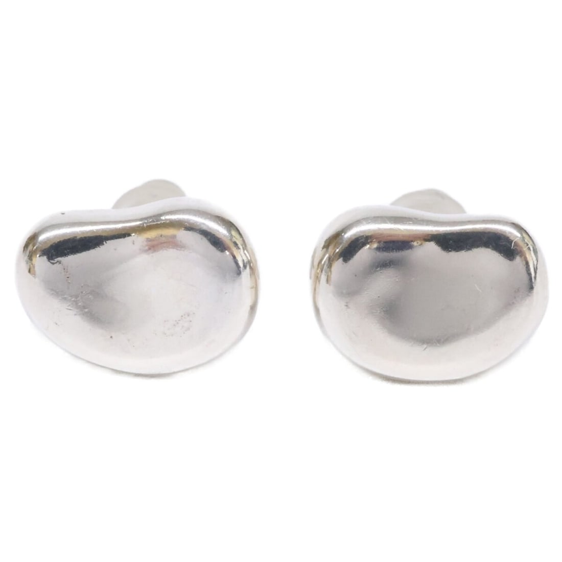 TIFFANY&Co. Tiffany 925 Bean Earrings, Silver, Women's: --- Catalog ---Category: SizeSize (HxWxD): 8.50mm x 11.50mm / 0.33'' x 0.45''Category: DesignType: Stud earringsColor: SilverGender: WomenMaterial: Silver 925Category: GeneralBrand: Tiffany--- Item Li