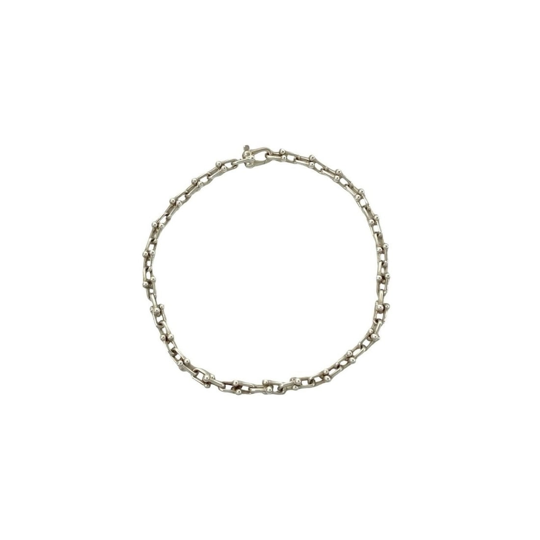 TIFFANY&Co. Tiffany HardWear Microlink Bracelet, Sterling Silver 925, Accessory, 93449: --- Catalog ---Category: SizeLength: 19.5cm / 7.67''Category: DesignType: Link braceletColor: SilverGender: WomenMaterial: Silver 925Category: GeneralBrand: Tiffany--- Item List ---Section: ConditionR
