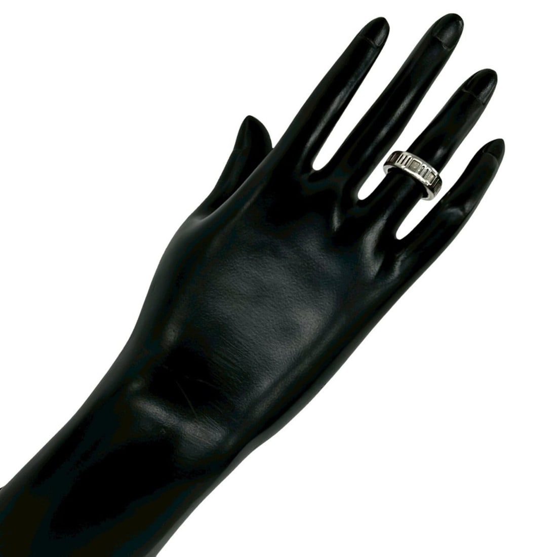 TIFFANY&Co. Tiffany Atlas Narrow Ring 925 Sterling Silver Ring, Jewelry for Women, 00019: --- Catalog ---Category: SizeJP Size: 9US Size: 5Category: DesignType: Band ringColor: SilverGender: WomenMaterial: Silver 925Category: GeneralBrand: Tiffany--- Item List ---Section: ConditionRanking: