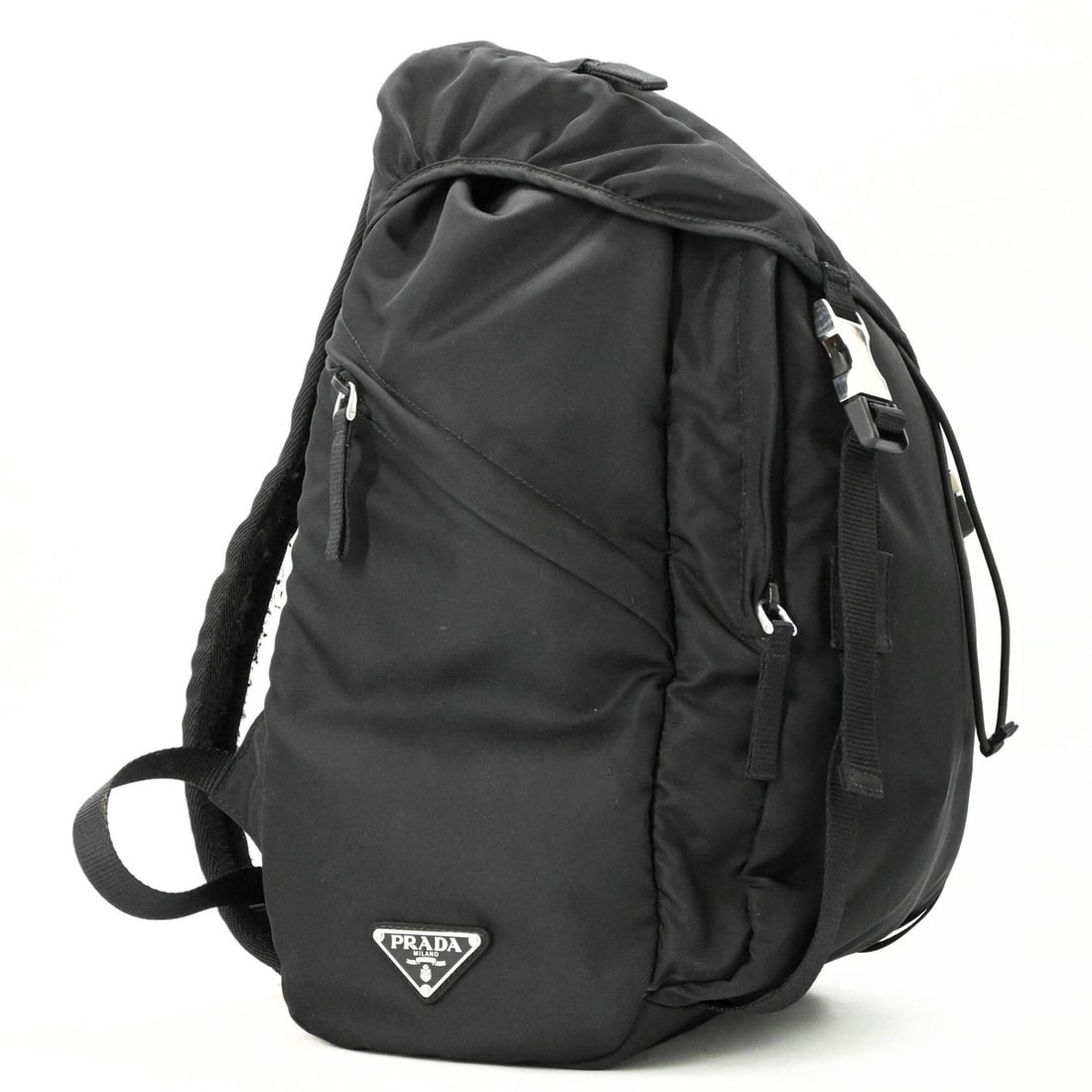 PRADA Tessuto Nylon Backpack Triangle Black 2VZ062: --- Catalog ---Category: SizeSize (HxWxD): 40cm x 30cm x 15cm / 15.74'' x 11.81'' x 5.9''Category: DesignType: BackpackColor: BlackGender: Men,WomenMaterial: Nylon Category: GeneralMPN: 2VZ062Brand: P