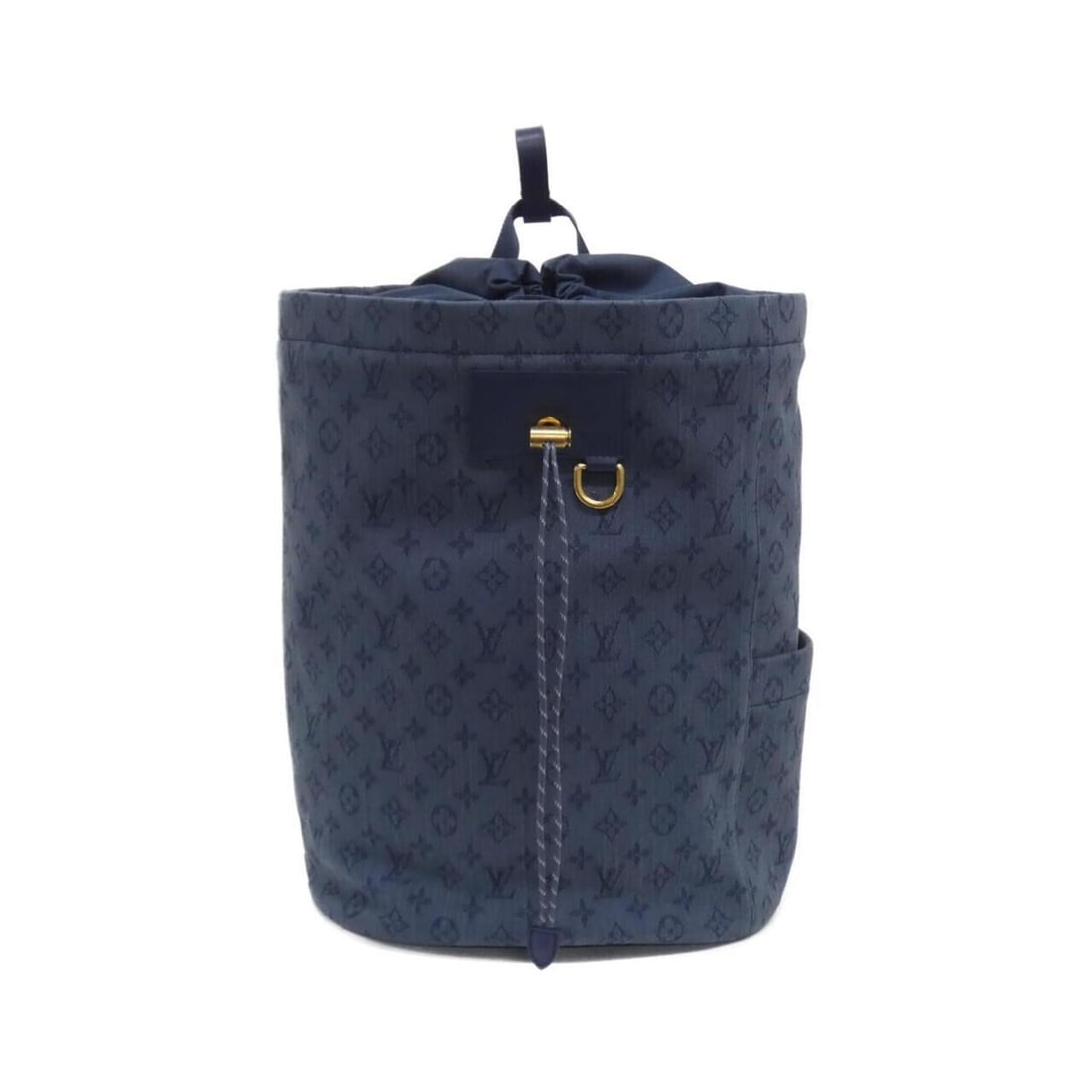 Louis Vuitton Monogram Denim Chalk Backpack M44617 (Rucksack): --- Catalog ---Category: SizeSize (HxWxD): 42cm x 31cm x 22cm / 16.53'' x 12.2'' x 8.66''Category: DesignType: BackpackColor: NavyGender: MenMaterial: Monogram Denim Hardware Color: Matte