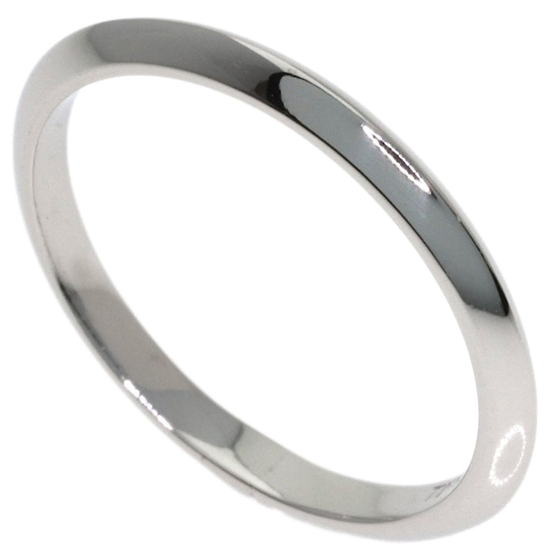 Tiffany & Co. Knife Edge Ring, Platinum PT950, Women's Ring.: --- Catalog ---Category: SizeWidth: 1.9mm / 0.07''Weight: 2.1g / 0.07oz.JP Size: 11US Size: 6Category: DesignType: Band ringMetal: PlatinumGender: WomenMetal Purity: Platinum950Category: GeneralBrand: