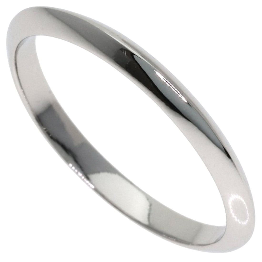 Tiffany & Co. Knife Edge Ring, Platinum PT950, Women's Ring.: --- Catalog ---Category: SizeWidth: 2mm / 0.08''Weight: 2.3g / 0.08oz.JP Size: 11US Size: 6Category: DesignType: Band ringMetal: PlatinumGender: WomenMetal Purity: Platinum950Category: GeneralBrand: T