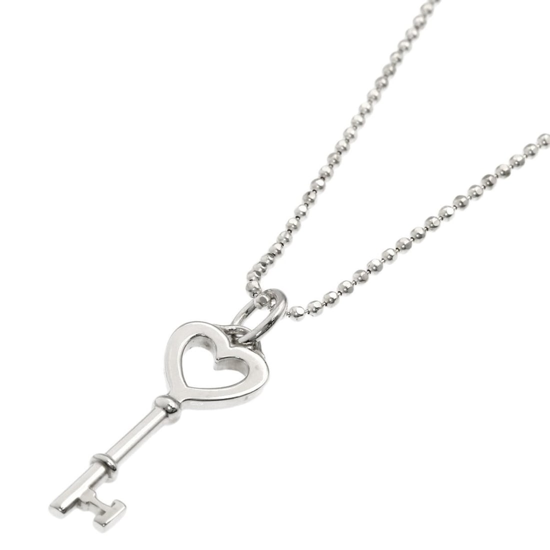 Tiffany & Co. Heart Key Necklace, Silver, Women's.: --- Catalog ---Category: SizeWeight: 4g / 0.14oz.Pendant Size: 31.9mm x 9.3mm / 1.25'' x 0.36''Neck Circumference: 40 cm / 15.74''Category: DesignMetal: SilverGender: WomenNecklace Type: NecklaceCateg