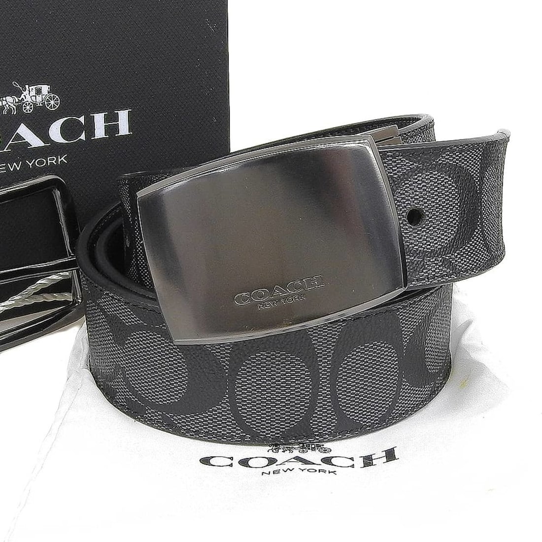 Coach Signature Men's Waist Belt, Black: --- Catalog ---Category: SizeWidth: 3.5cm / 1.37''Length: 90cm - 100cm / 35.43'' - 39.36''Category: DesignType: Standard beltColor: BlackGender: MenMaterial (Strap): PVC , Metal Category: