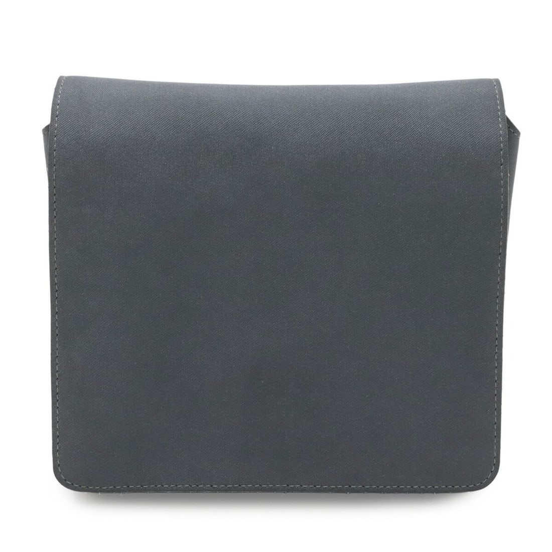 CHANEL Sport Line Waist Pouch/Waist Bag/Body Bag, Nylon, Dark Gray/Ivory: --- Catalog ---Category: SizeSize (HxWxD): 15cm x 15cm x 5cm / 5.9'' x 5.9'' x 1.96''Category: DesignType: Fanny pack, PouchColor: Dark gray, IvoryGender: WomenMaterial: Nylon Category: GeneralLine: S