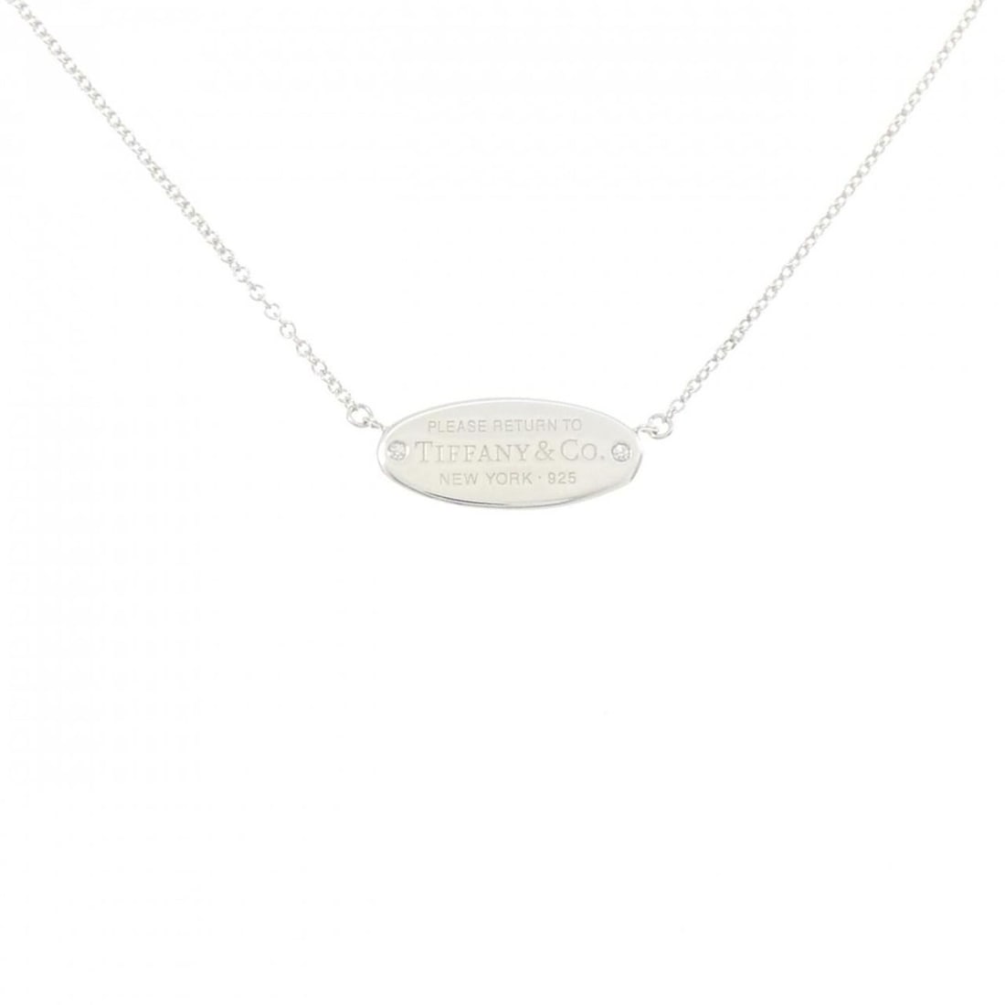 Tiffany & Co. Return to Oval ID Necklace: --- Catalog ---Category: SizePendant Size: 7.3mm x 16.7mm / 0.28'' x 0.65''Neck Circumference: 41 cm - 46 cm / 16.14'' - 18.11''Category: DesignGender: WomenMaterial: Silver 925Pendant Type: