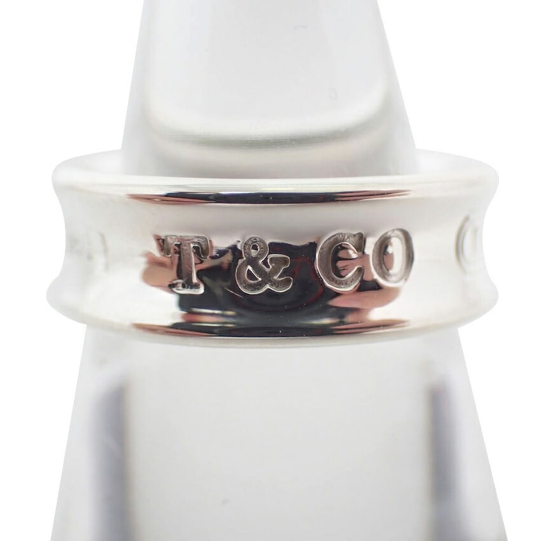 TIFFANY & Co. 925 1837 Ring, Size 12: --- Catalog ---Category: SizeUS Size: 6.5Brand Size: 52Category: DesignType: Band ringColor: SilverGender: WomenMaterial: Sterling silver 925Category: GeneralBrand: Tiffany--- Item List ---Section: Co
