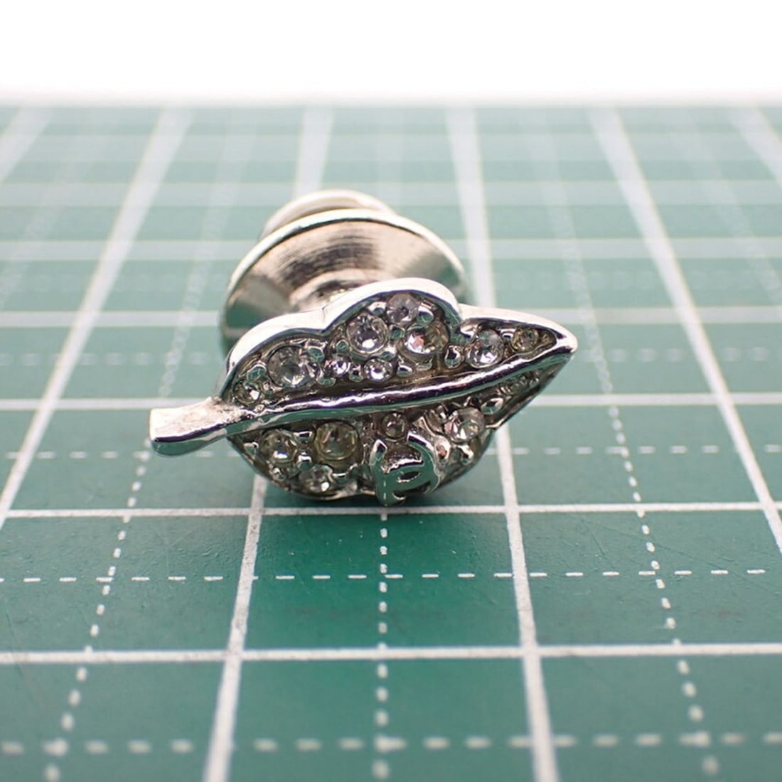 CHANEL Leaf Coco Mark Pin Brooch - 9