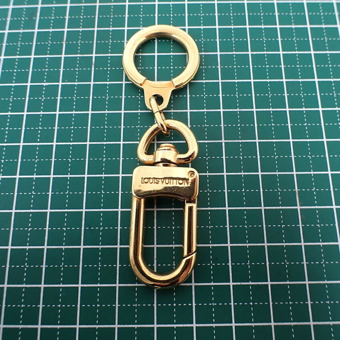 Louis Vuitton Gold Keychain - 8