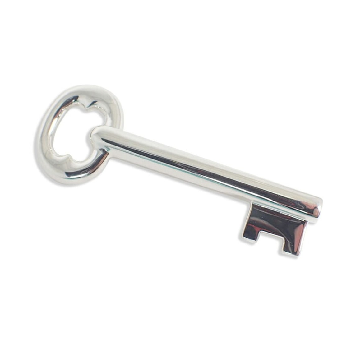 TIFFANY & Co. 925 Key Brooch: --- Catalog ---Category: SizePin Length: 3.75cm / 1.48''Size (HxWxD): 5.12cm x 1.9cm / 2.01'' x 0.74''Category: DesignType: BroochColor: SilverGender: Women,MenMaterial: Sterling silver 925Category: G