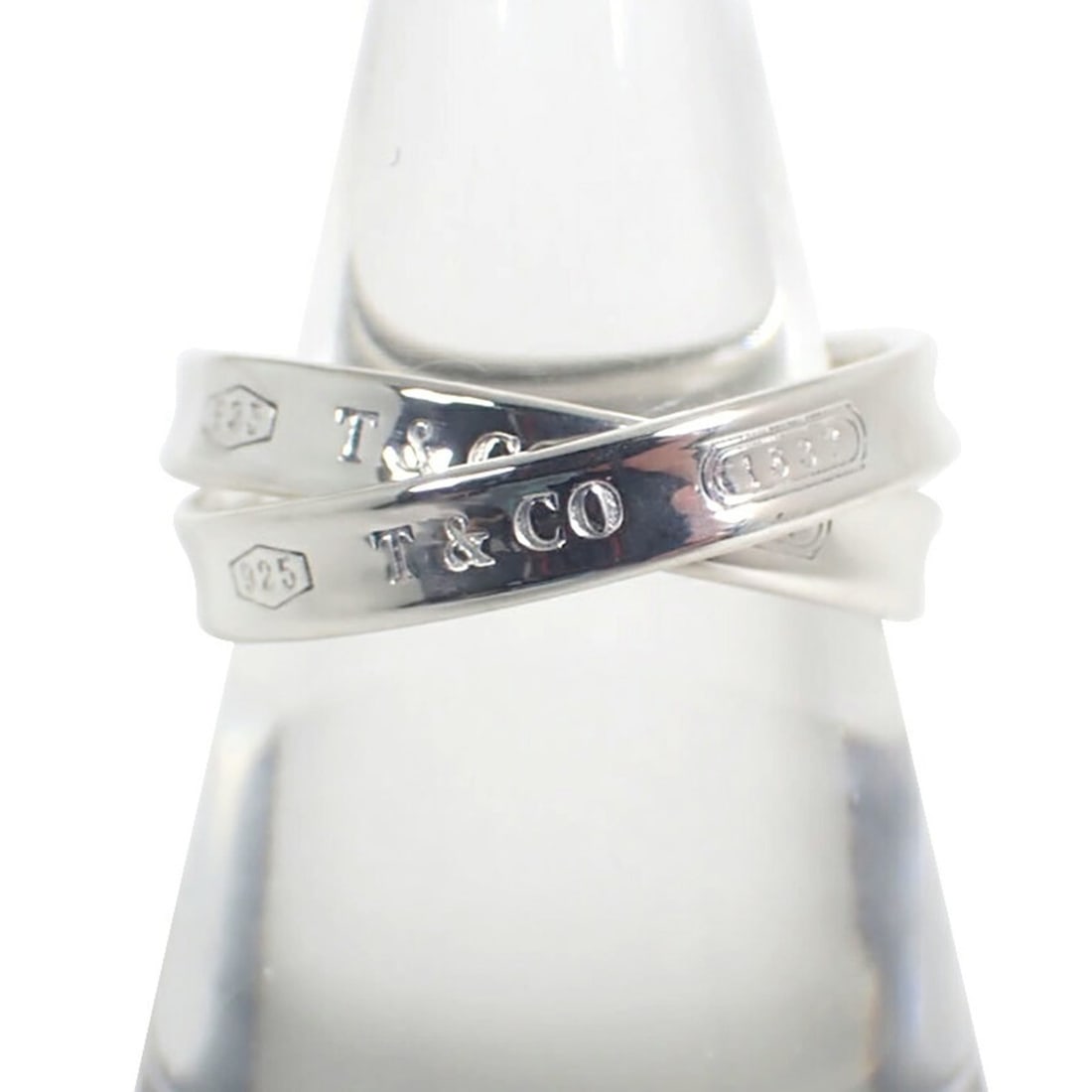 TIFFANY & Co. 925 1837 Interlocking Circle Ring, Size 14: --- Catalog ---Category: SizeUS Size: 7Brand Size: 54Category: DesignType: Band ringColor: SilverGender: WomenMaterial: Sterling silver 925Category: GeneralBrand: Tiffany--- Item List ---Section: Cond